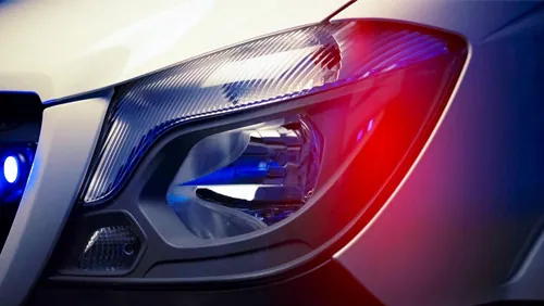 Delfis Europa – Ambulanz Mobile – Crashtest – COGGY – Nahaufnahme Frontscheinwerfer