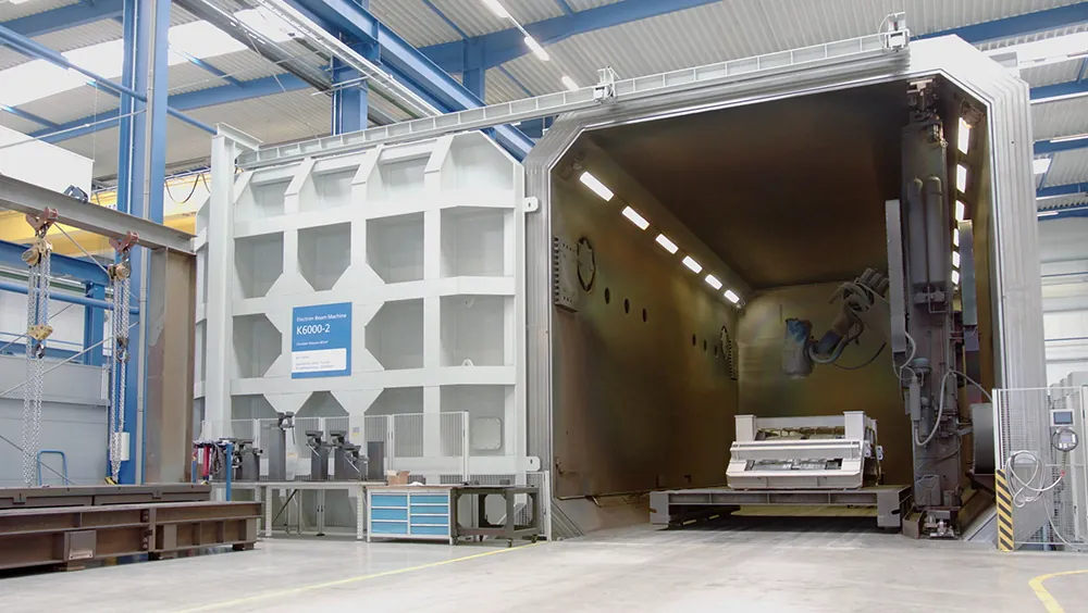 Vakuumschweißanlage von pro-bea, im Einsatz für ITER