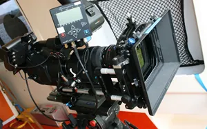 Eine professionelle Videokamera bei einer Filmproduktion