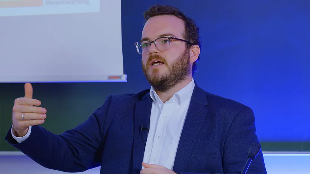 Informativer Vortrag zum Thema Halbleiterproduktion, weltweit, zu Ressourcen und Abhängigkeiten