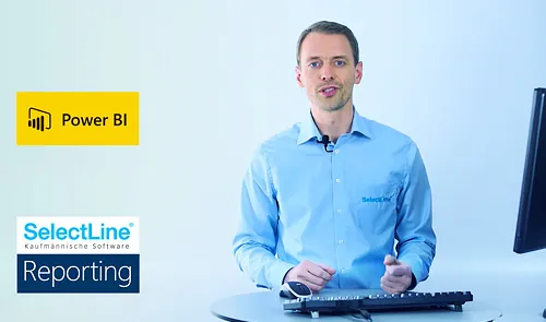 Ein Moderator präsentiert von Tools für Business Intelligence